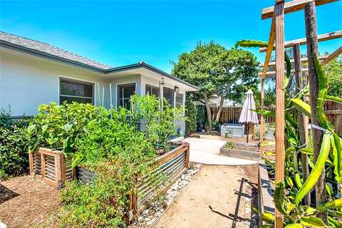 10Th, SANTA ANA, CA 92703