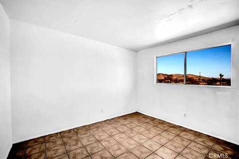 Barron, YUCCA VALLEY, CA 92284