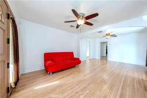 Nectarine, INGLEWOOD, CA 90301