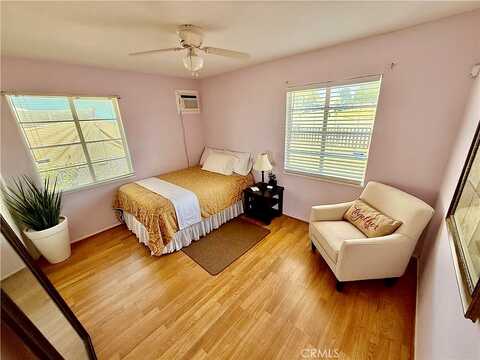King, BAKERSFIELD, CA 93305