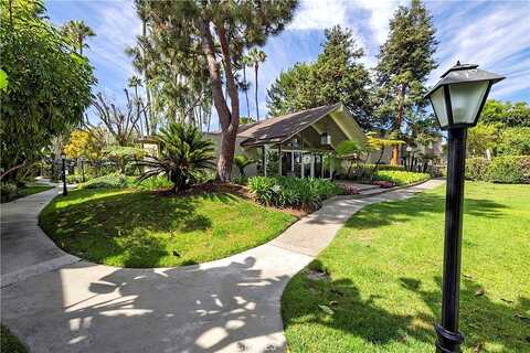 Castaway, HUNTINGTON BEACH, CA 92649