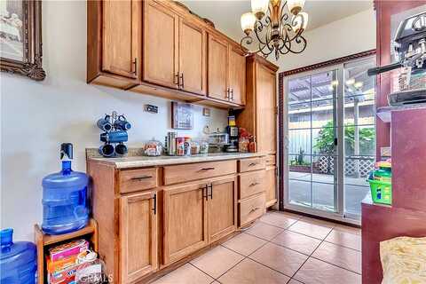 Clara, CUDAHY, CA 90201