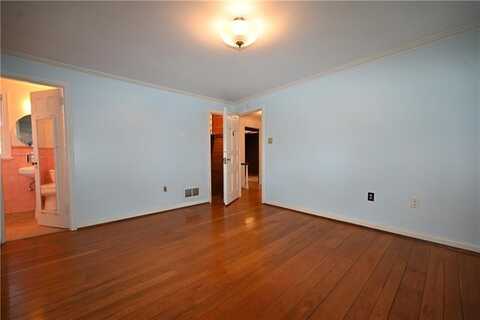 Walnut, PITTSBURGH, PA 15218