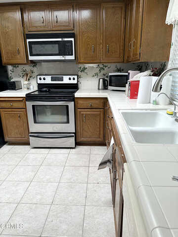 Village 40, CAMARILLO, CA 93012