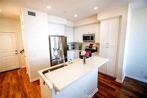 Diamond, PACOIMA, CA 91331