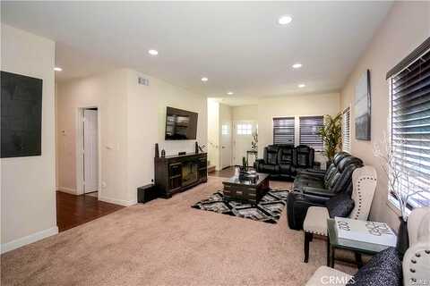 Virginia, BELLFLOWER, CA 90706