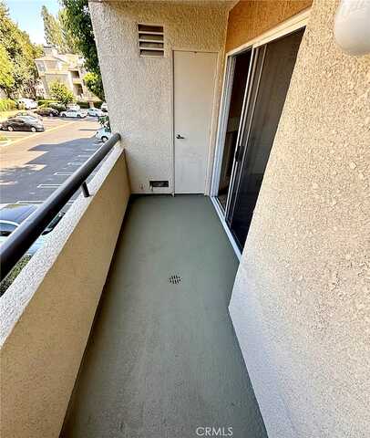 Owensmouth Avenue, Woodland Hills, CA 91367