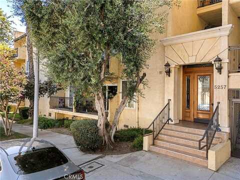Radford Avenue, Valley Village, CA 91607