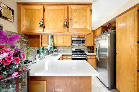 Hubbard Street, Sylmar, CA 91342
