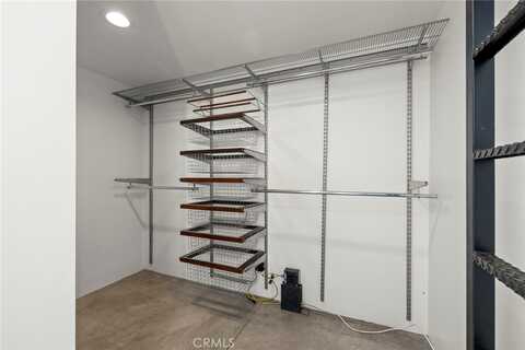 W 5Th Street, Long Beach, CA 90802