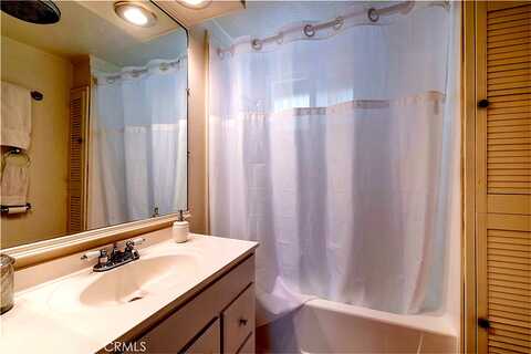 E Victoria Court, Lake Arrowhead, CA 92352
