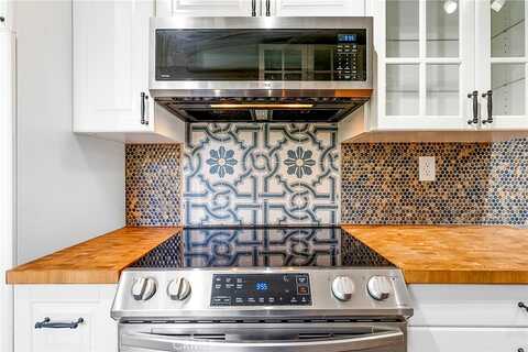 Strathern Street, Reseda, CA 91335