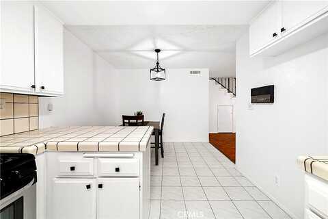 Cordary Avenue, Hawthorne, CA 90250
