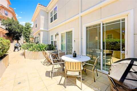 Montrose Avenue, Montrose, CA 91020
