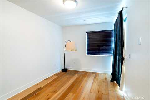 Hawthorn Avenue, Los Angeles, CA 90046