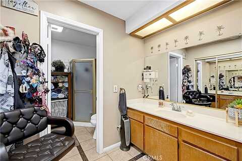 Avenue R2, PALMDALE, CA 93552