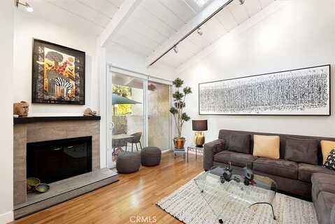Colfax Avenue, Studio City, CA 91604