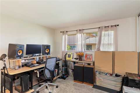 Border Avenue, Corona, CA 92882