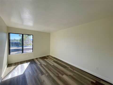 E Washington Avenue, Escondido, CA 92025
