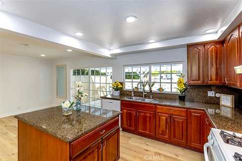 Barrett, BUENA PARK, CA 90621