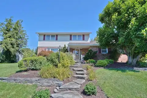 Barklay, WHITEHALL, PA 18052