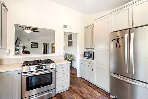 Banyan Place, Saugus, CA 91390
