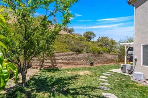 Chaz, SANTA CLARITA, CA 91350
