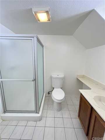 E Plymouth St, Inglewood, CA 90302