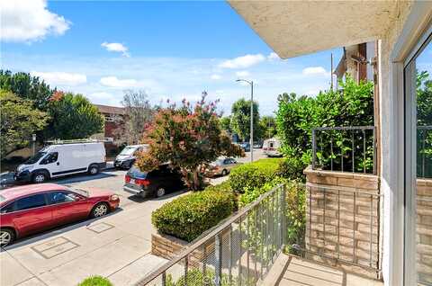 Independence Avenue, Canoga Park, CA 91304