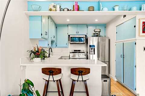 Huxley Street, Los Angeles, CA 90027