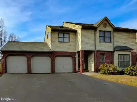 Jean Lo, YORK, PA 17406