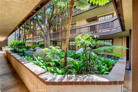 Clark Avenue, Long Beach, CA 90815