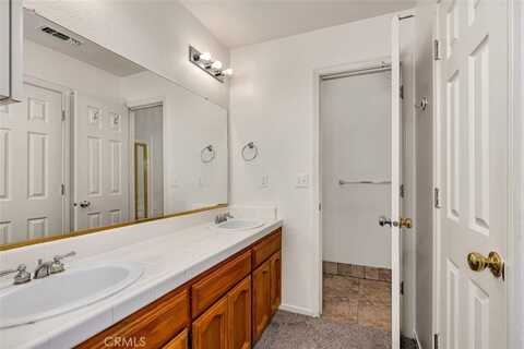 Sierra Lakes, OAKHURST, CA 93644