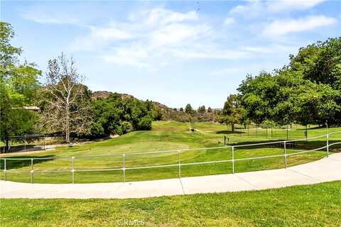Oakspur Dr, Newhall, CA 91321