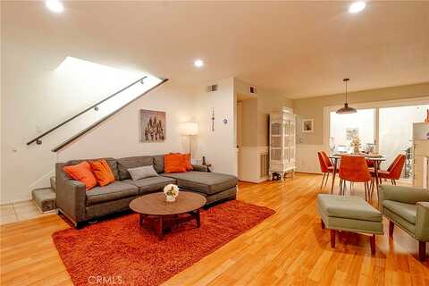 Victory Blvd., West Hills, CA 91307