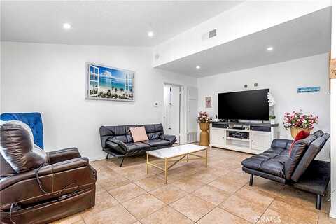 Avenue Of The Oaks, Newhall, CA 91321