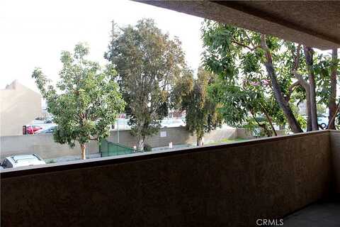 Centralia Street, Lakewood, CA 90715