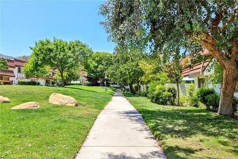 Larwin Avenue, Chatsworth, CA 91311