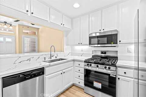 Softwind, ALISO VIEJO, CA 92656