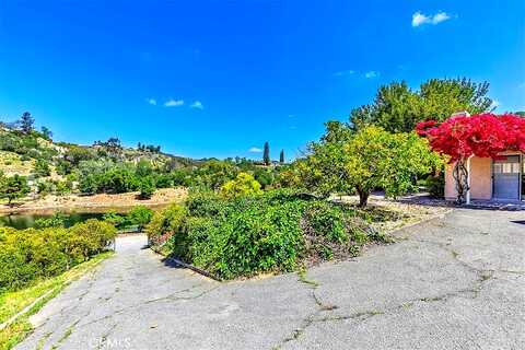 Shore, FALLBROOK, CA 92028