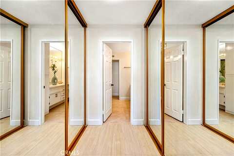 Calle Las Brisas, PALM DESERT, CA 92211