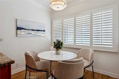 Zelzah Avenue, Encino, CA 91316