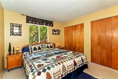 Villa Grove Avenue, Big Bear Lake, CA 92315