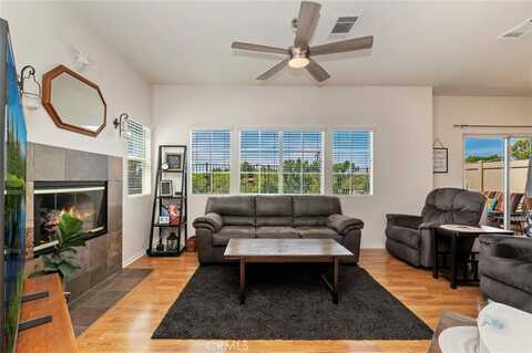 Winston Way, Temecula, CA 92592