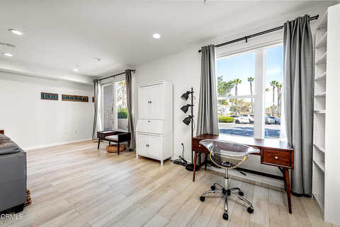 Victoria Avenue, Oxnard, CA 93035