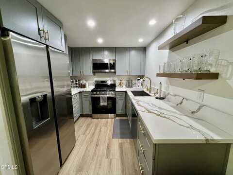 E Hillcrest Drive, Thousand Oaks, CA 91362