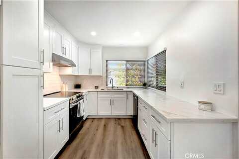 Sun Drive, Huntington Beach, CA 92647
