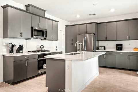 Cambridge, PALM DESERT, CA 92211