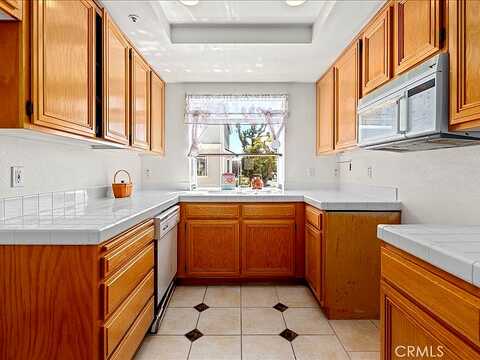 Windridge, HUNTINGTON BEACH, CA 92646