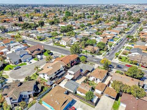 Rives, DOWNEY, CA 90241